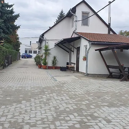 Ruttkai Vendeghaz 아파트 Székesfehérvár