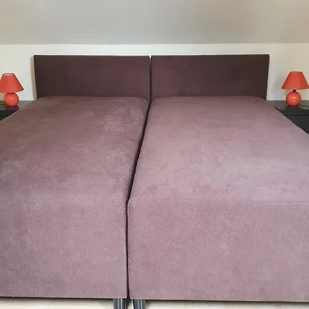 아파트 Ruttkai Vendeghaz Székesfehérvár