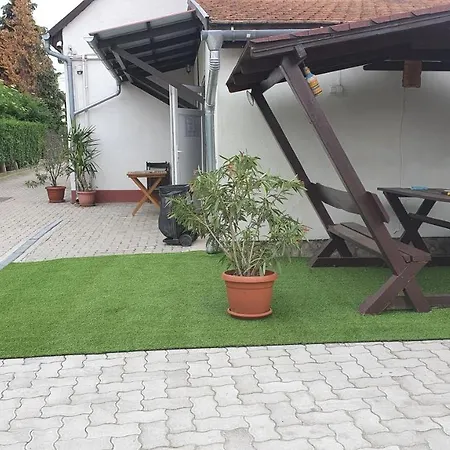 Apartment Ruttkai Vendeghaz Szekesfehervar