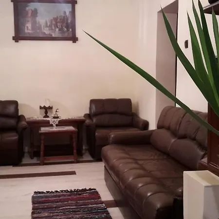 Ruttkai Vendeghaz 아파트 *