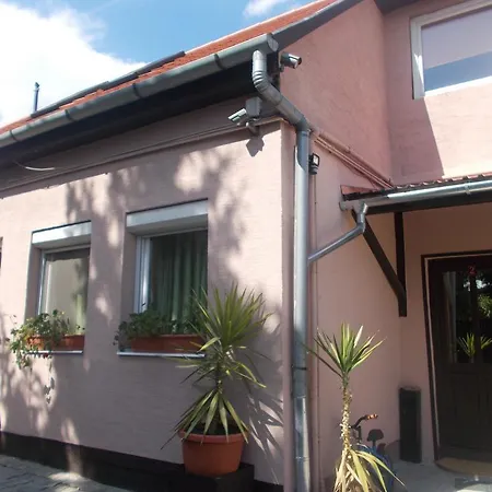 דירה Ruttkai Vendeghaz