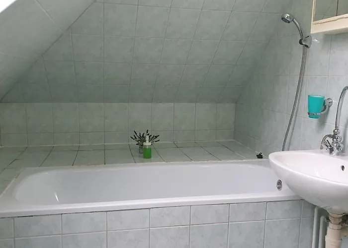 Ruttkai Vendeghaz Daire İstolni Belgrad