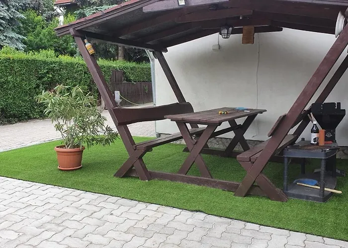 Daire Ruttkai Vendeghaz İstolni Belgrad