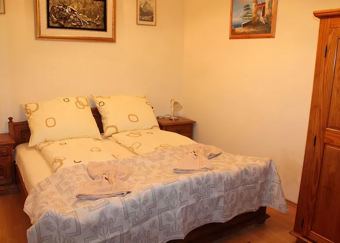 Ruttkai Vendeghaz Daire İstolni Belgrad